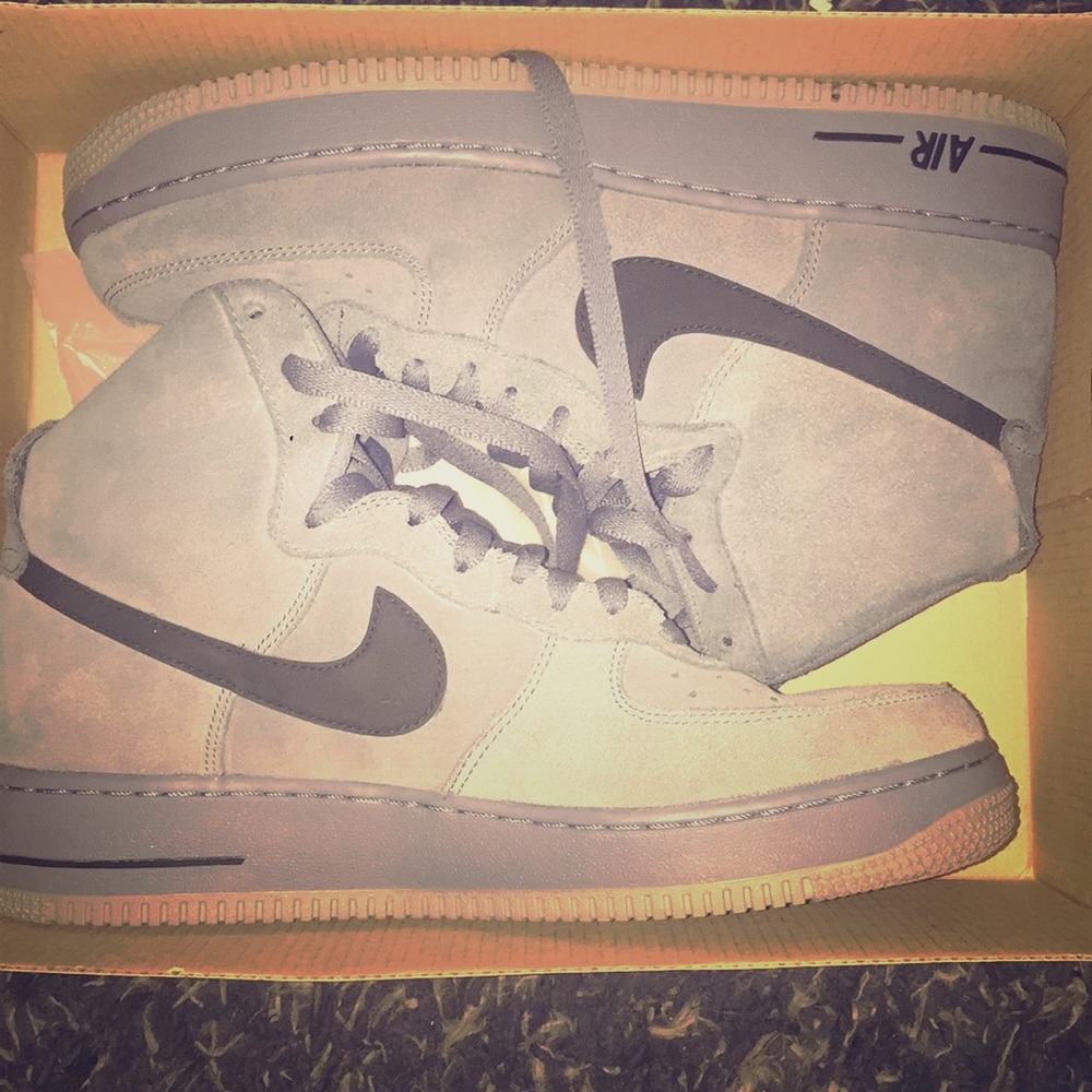 Nike Air Force 1s Cool Grey Edition